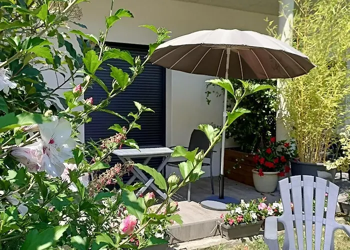 Le Balcon Des Cimes Bed and Breakfast 3*