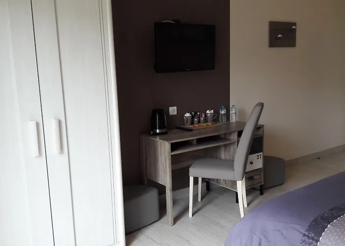 Le Balcon Des Cimes Bed and Breakfast Adast