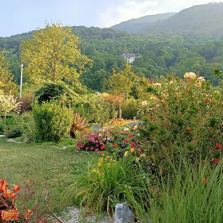 Le Balcon Des Cimes Bed & Breakfast