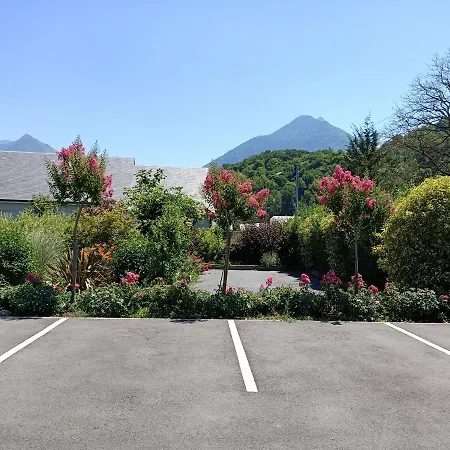 Le Balcon Des Cimes Bed & Breakfast