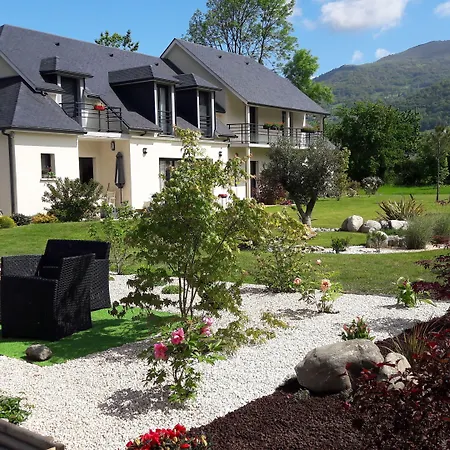 Le Balcon Des Cimes Bed & Breakfast Adast