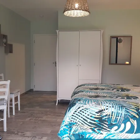 Le Balcon Des Cimes Bed & Breakfast 3*