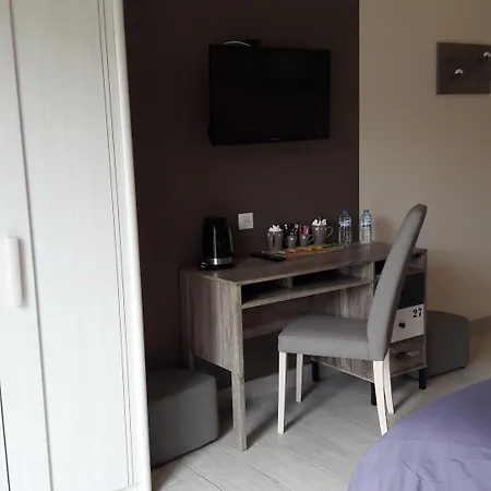 Le Balcon Des Cimes Bed & Breakfast Adast