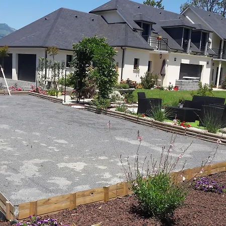 Le Balcon Des Cimes Bed & Breakfast