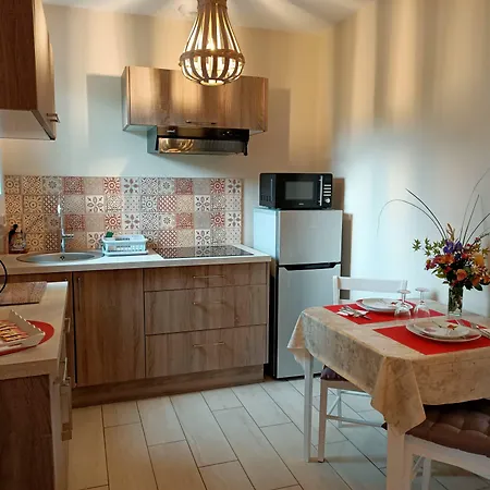 Le Balcon Des Cimes Bed & Breakfast Adast